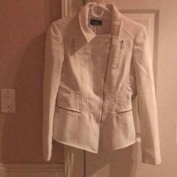 White jacket - Picture 1 of 8